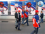 болельщики подтягиваются на матч Чемпионата мира по хоккею Финляндия-Россия
